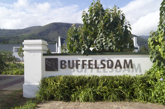 www.buffelsdam.co.za Entrance